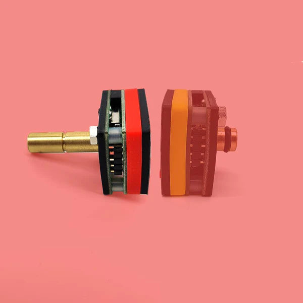 8mm (5/16) Male duotight x Mini Digital Gauge 27mm x 27mm x 8mm - 0-100psi